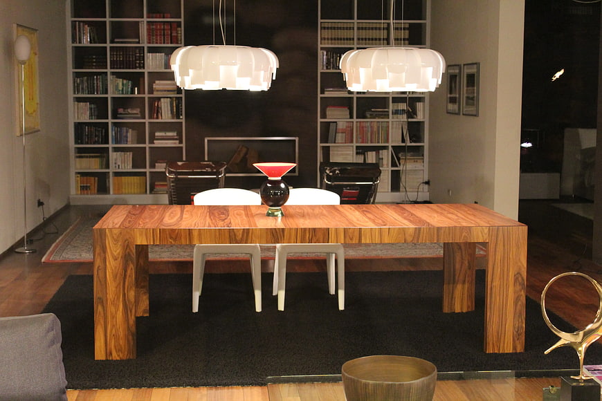 Modern Dining Room with Wooden Table and White Chairs