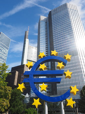 Euro Sculpture in Frankfurt Financial District