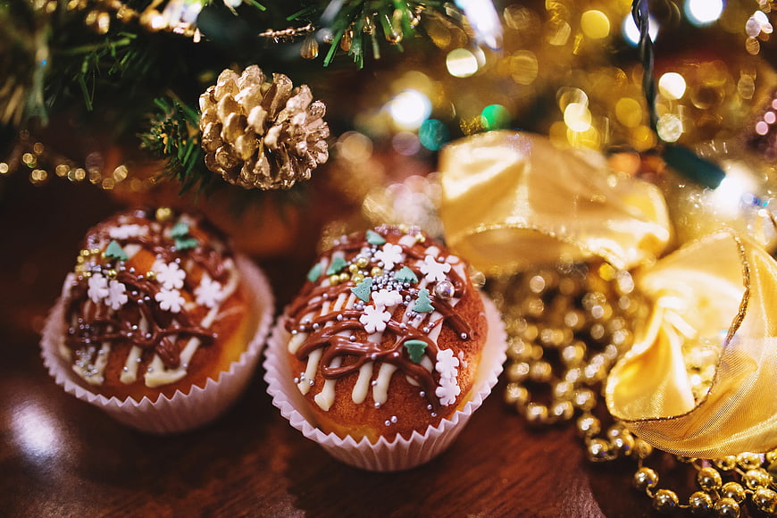 Festive Christmas Cupcakes with Gold Decorations