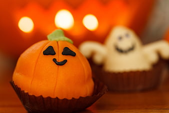 Cute Halloween Pumpkin Cupcake with Ghost Treat