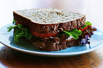 Healthy Whole Grain Sandwich with Lettuce and Tomato