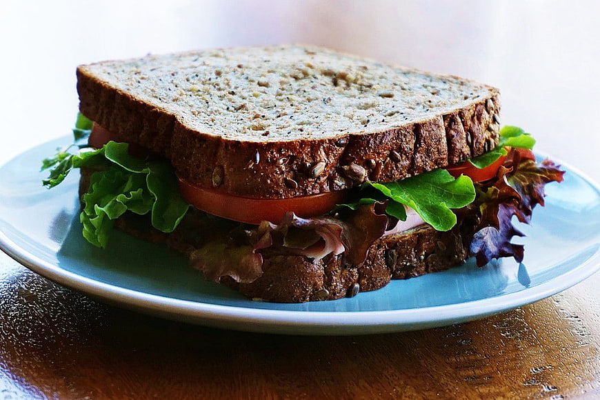 Healthy Whole Grain Sandwich with Lettuce and Tomato