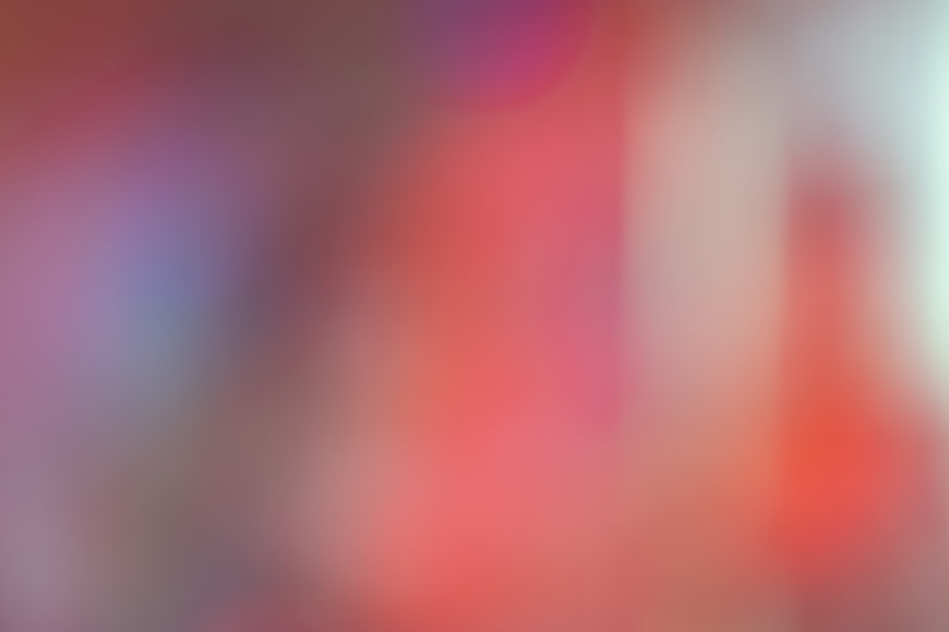 Abstract Blurred Gradient Background with Pink and Purple Hues