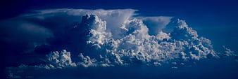 Dramatic Cumulonimbus Cloud Formation in Deep Blue Sky