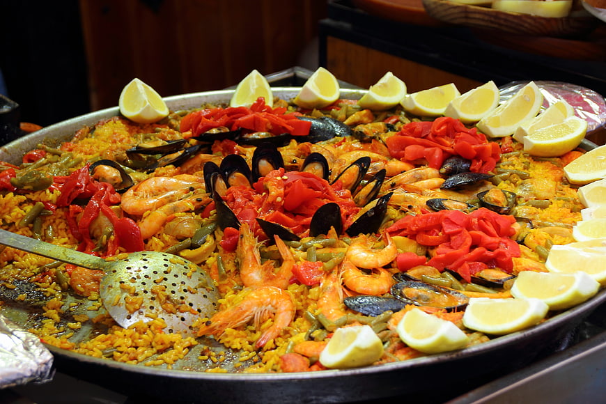 Traditional Spanish Seafood Paella with Shrimp and Mussels