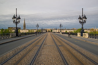 Paris Pont de Bir-Hakeim tram tracks leading to Arc de Triomphe