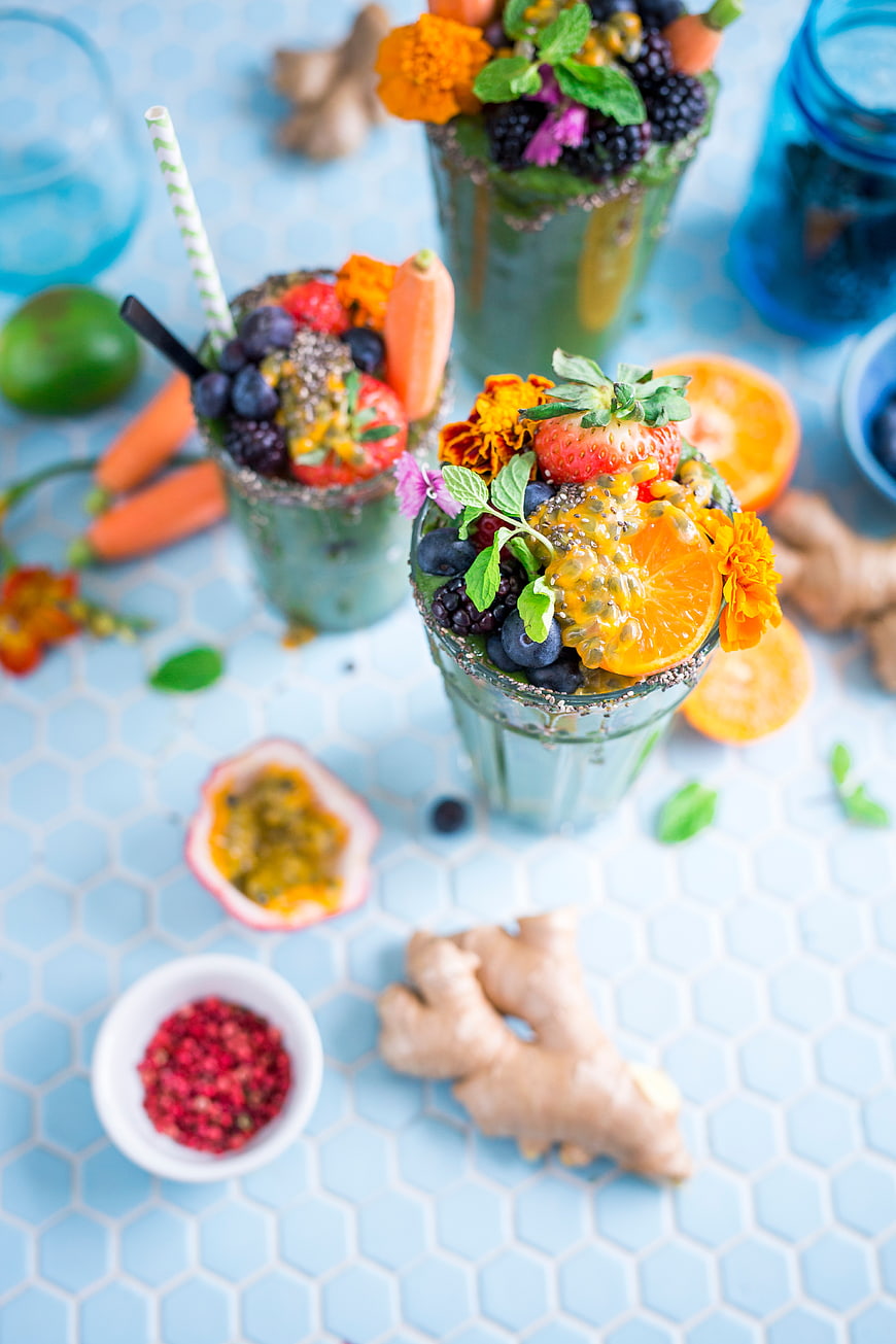 Healthy Green Smoothie Bowl with Berries and Ginger