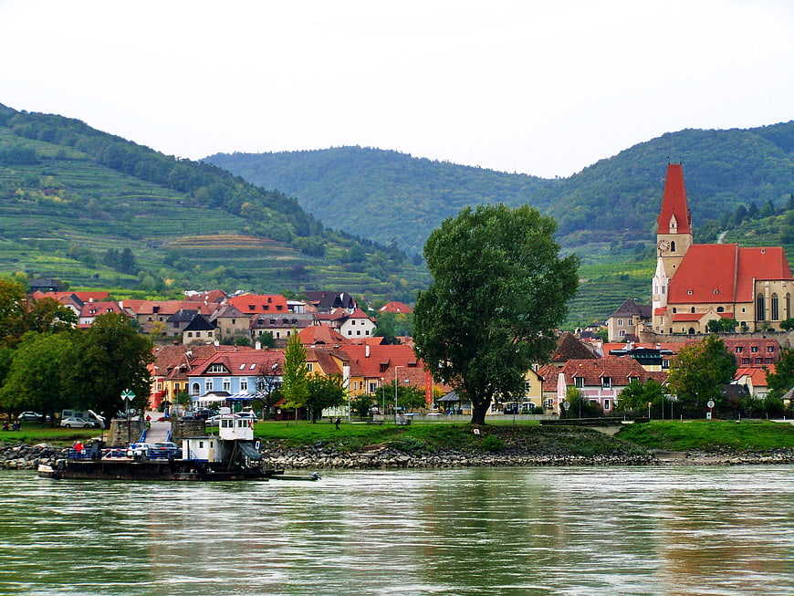 Weissenkirchen town view with church and river landscape