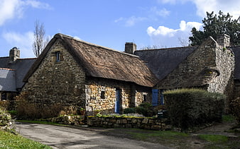 Rustic Stone Cottage with Thatched Roof in Brittany