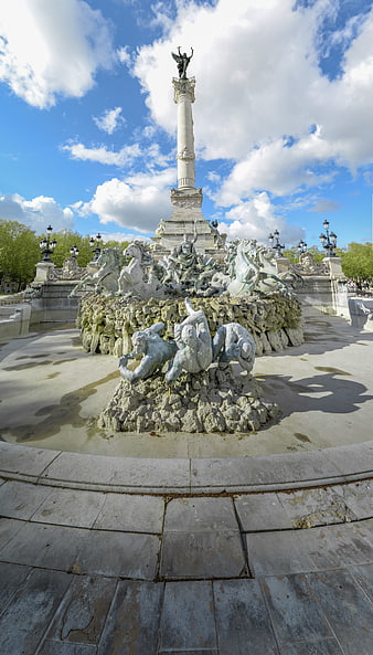 Wide angle view of Place de la Concorde fountain and Luxor Obelisk