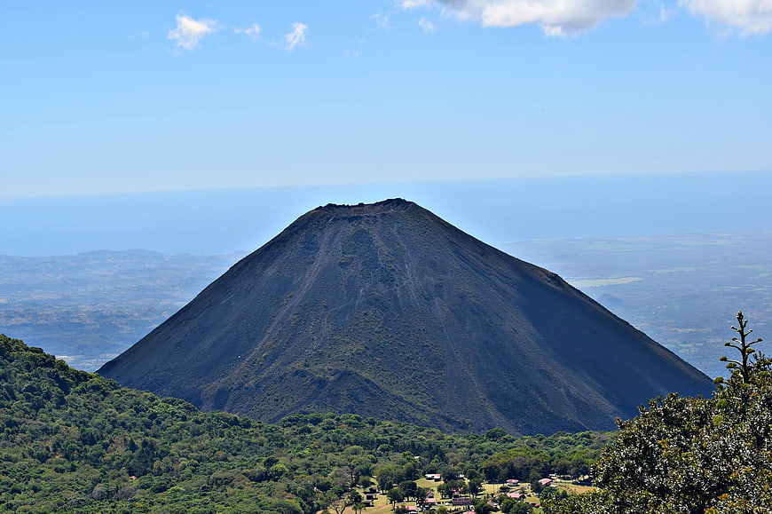 Majestic Arenal Volcano Landscape with Lush Forest and Ocean View