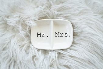 White Mr and Mrs Ring Dish on Fluffy Fur