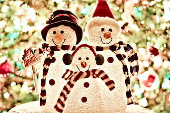 Cute Snowman Family Christmas Ornaments with Festive Lights