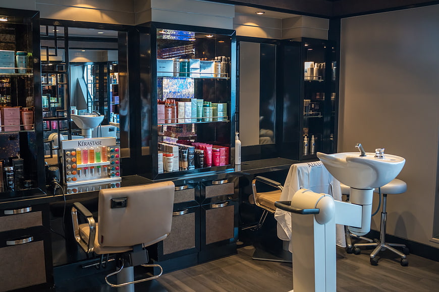 Modern Luxury Hair Salon Interior With Styling Stations
