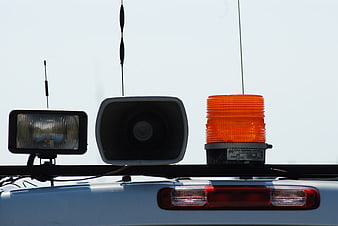 Emergency Vehicle Roof Light Bar and Siren Speaker