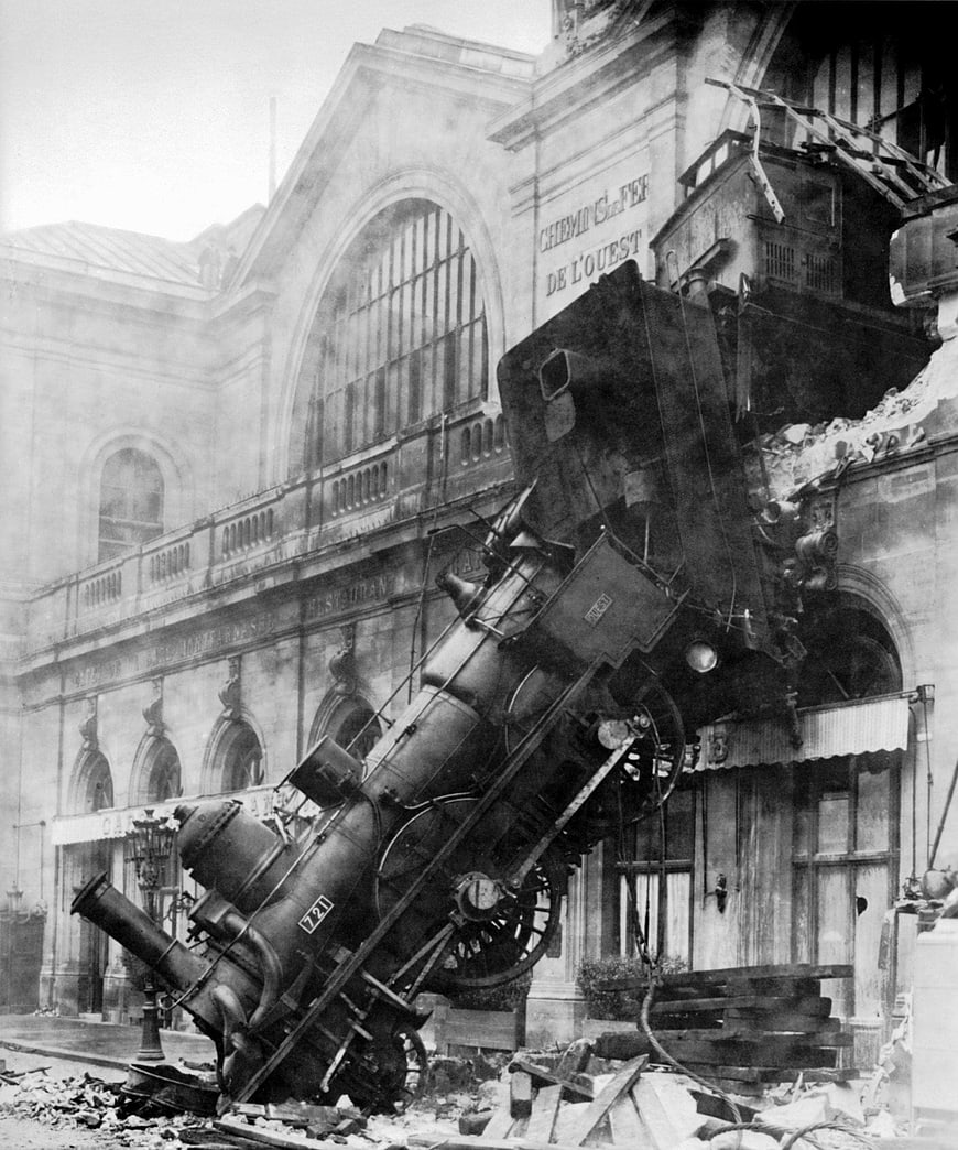 Historic Montparnasse Train Derailment in Paris