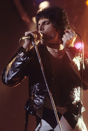 Freddie Mercury singing live on stage in 1978