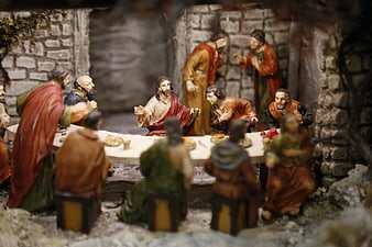 Last Supper Religious Figurine Scene With Jesus And Apostles