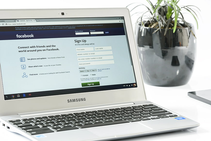 Samsung Laptop Displaying Facebook Sign Up Page