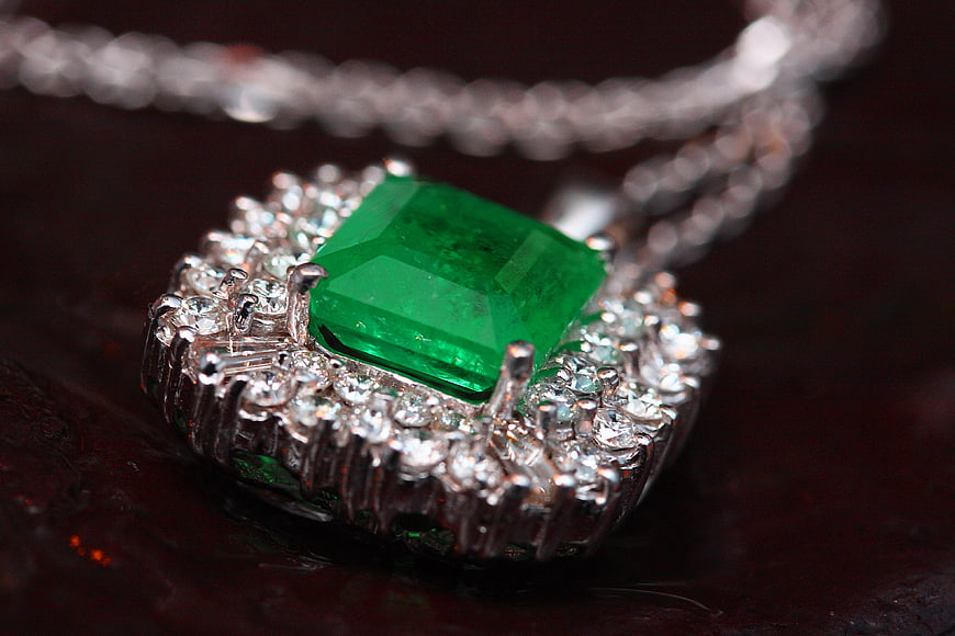 Emerald and Diamond Necklace Pendant Close-Up