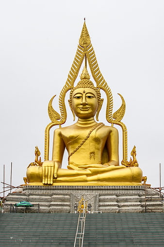 Golden Buddha Statue at Thai Temple