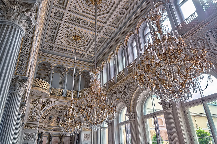 Grand Baroque Hall Interior with Crystal Chandeliers and Ornate Ceiling