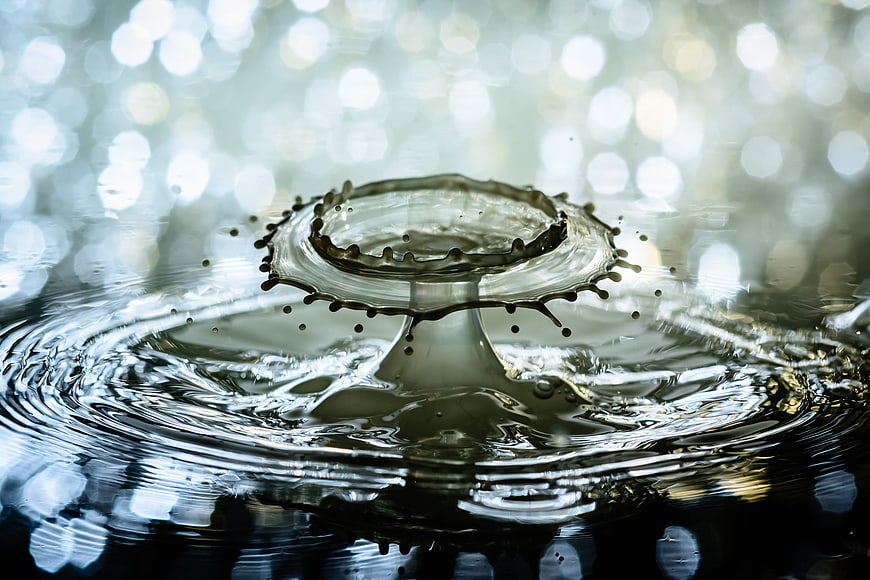 High Speed Water Drop Splash Crown with Bokeh Background
