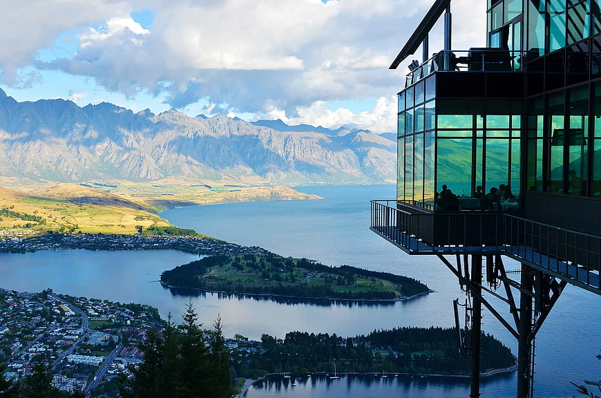 Modern Glass Building Overlooking Lake Wakatipu and Mountains