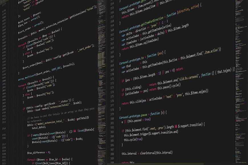 Split Screen Code Editor with PHP and JavaScript Syntax Highlighting