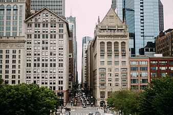 Chicago Street View with Historic and Modern Architecture