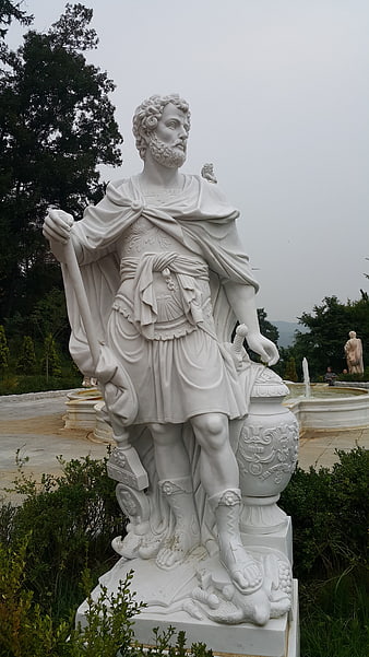 White Marble Roman Emperor Statue in Garden