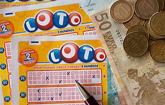 French Loto tickets with Euro cash and coins