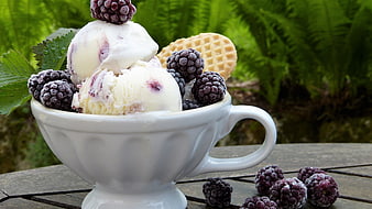 Frozen Blackberry Ice Cream Sundae in White Cup