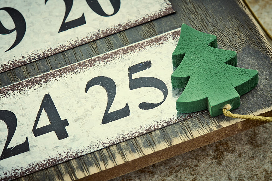 Rustic Wooden Christmas Calendar with Green Tree Ornament