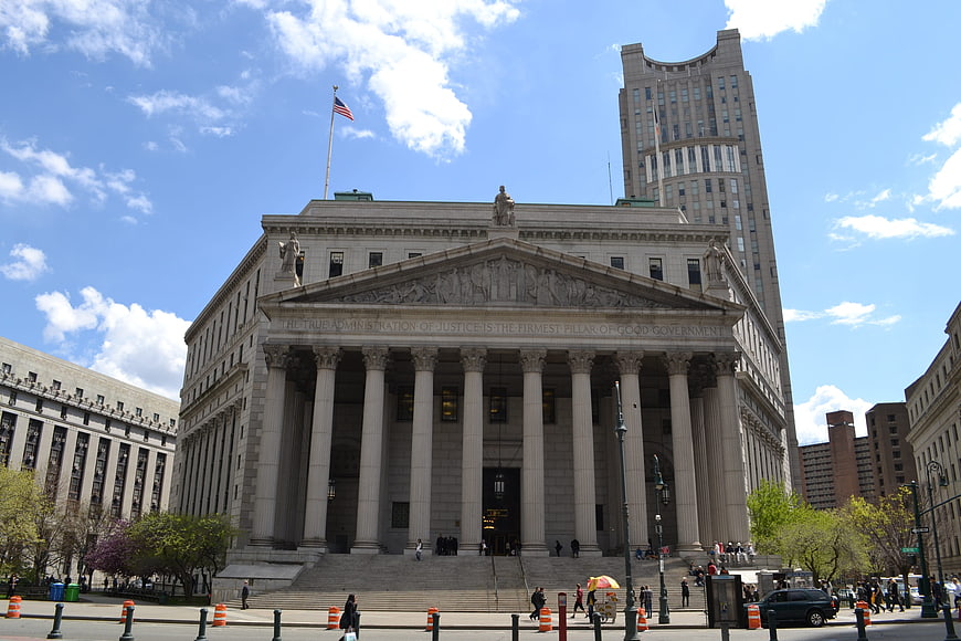 Exterior of Thomas E. Dewey Criminal Courthouse in New York City