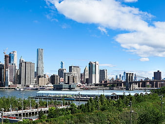 Brooklyn Bridge and Manhattan Skyline View