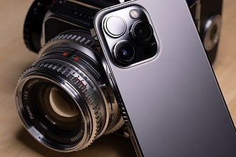 Modern Smartphone Camera vs Vintage Hasselblad Lens Close-Up