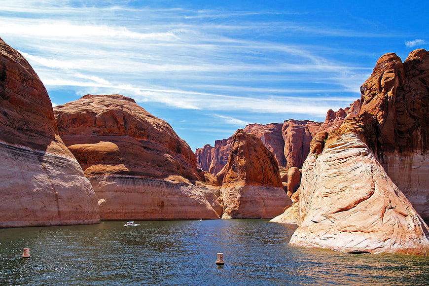 Lake Powell Canyon Scenery with Red Rock Formations
