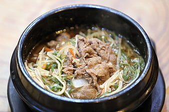 Korean Bulgogi Stew in Black Stone Pot