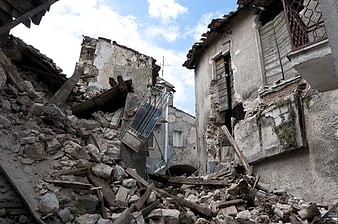 Destroyed buildings and rubble in earthquake aftermath