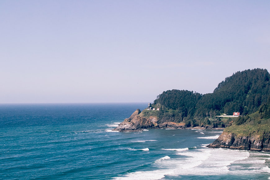 Scenic Pacific Northwest Coastline with Lighthouse and Cliffs