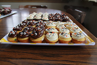 Halloween Monster Mini Cupcakes With Chocolate And Vanilla Frosting
