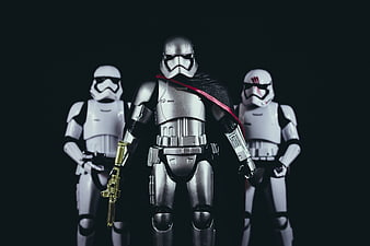 Star Wars Captain Phasma Action Figure with Stormtroopers
