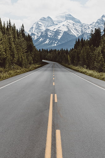 Empty Mountain Highway Road Trip Scenic View