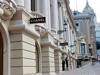 Chanel Boutique Facade On Grand Avenue In Monaco