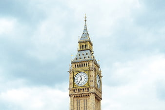 Big Ben Clock Tower Against Cloudy Sky in London