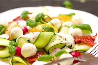 Fresh Zucchini Noodle Salad with Mozzarella and Basil