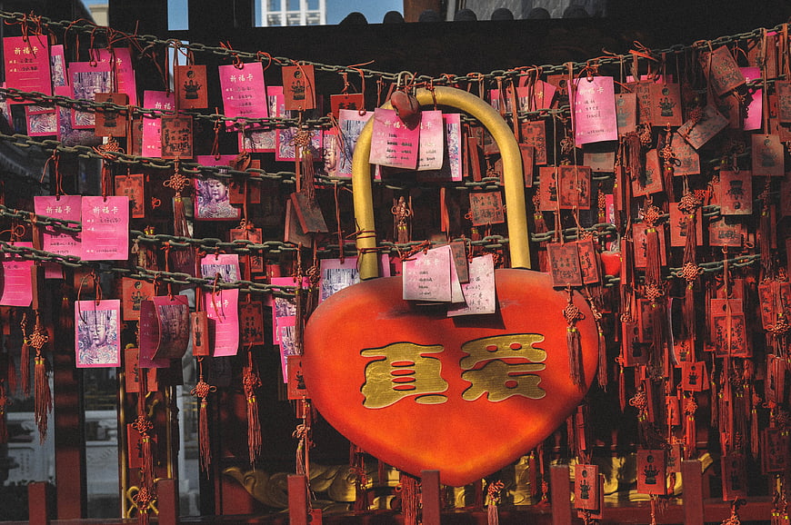 Red Heart Padlock with Chinese Characters and Prayer Cards