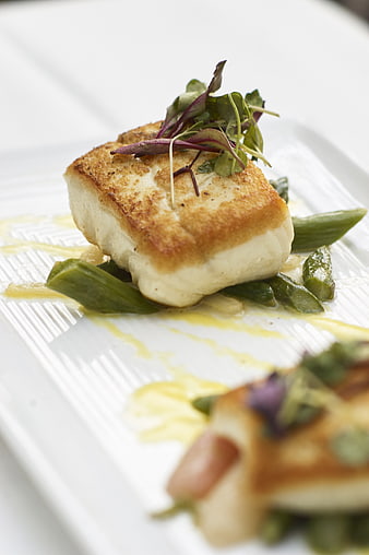 Pan-Seared Halibut Fillet with Asparagus and Microgreens