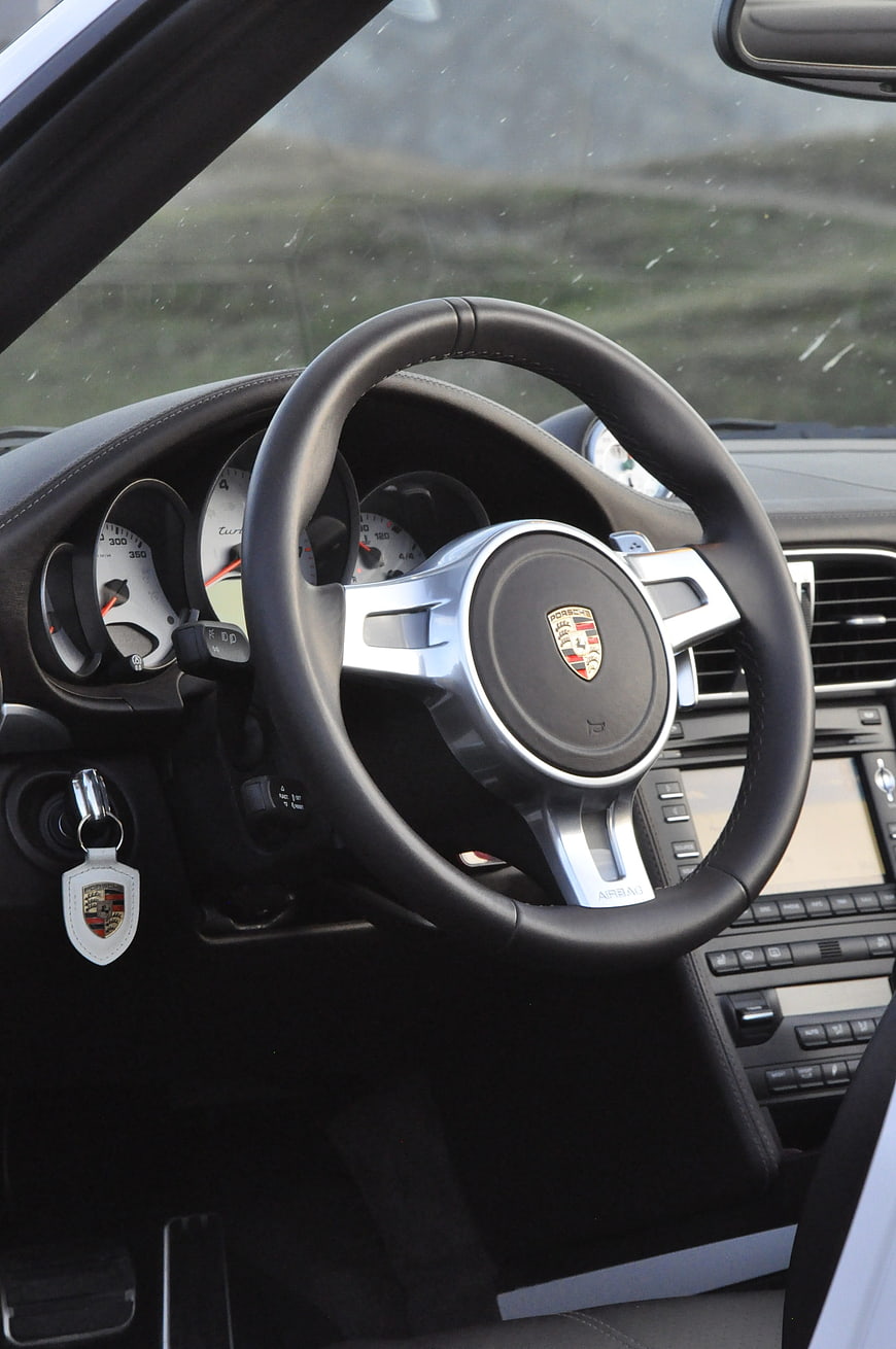 Porsche 911 Turbo Steering Wheel and Dashboard Interior